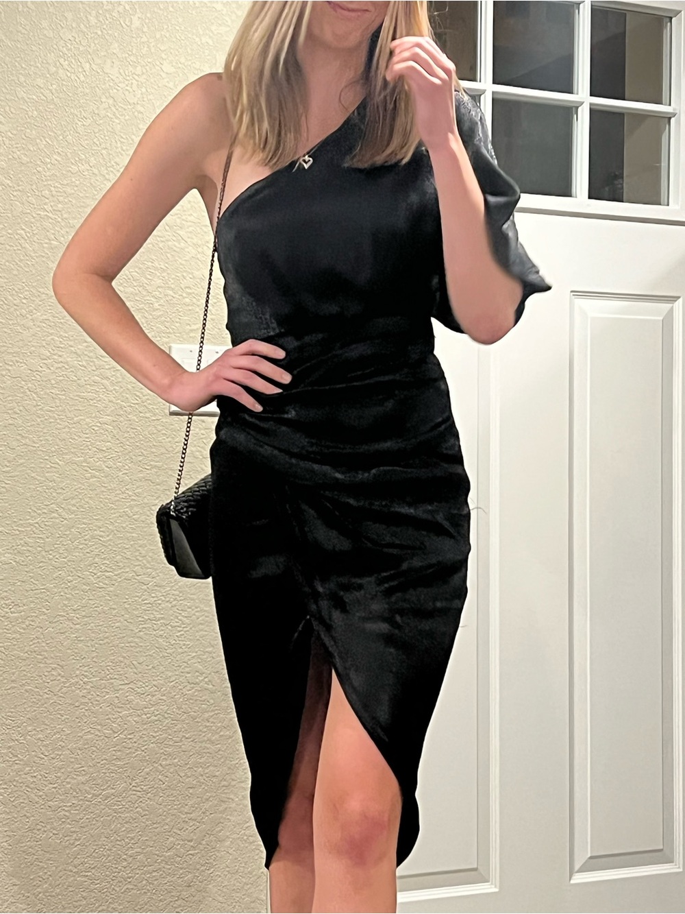Elegant Black One-Shoulder Women’s Dress
